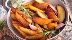 Kokki paljasti, miten tehdään rapeat paistetut perunat: se on hänen paras reseptinsä ikinä