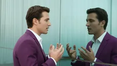 Puhutko usein itseksesi? Psykologit paljastavat, mitä se kertoo persoonallisuudestasi