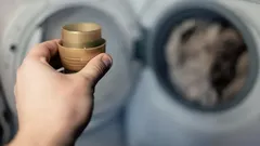 Älä koskaan pese vaatteita näin – tässä syy