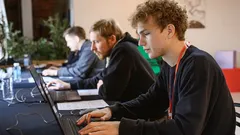 Ammatit, jotka eivät katoa: millaiset työmarkkinat ovat vuoden 2030 jälkeen