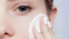 Levittelen tätä kotitekoista hoitoainetta kasvoilleni talvella: se ravitsee ja suojaa kuivuudelta